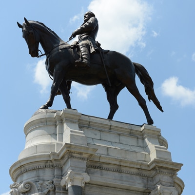 statue of Robert E. Lee statue of Robert E. Lee
