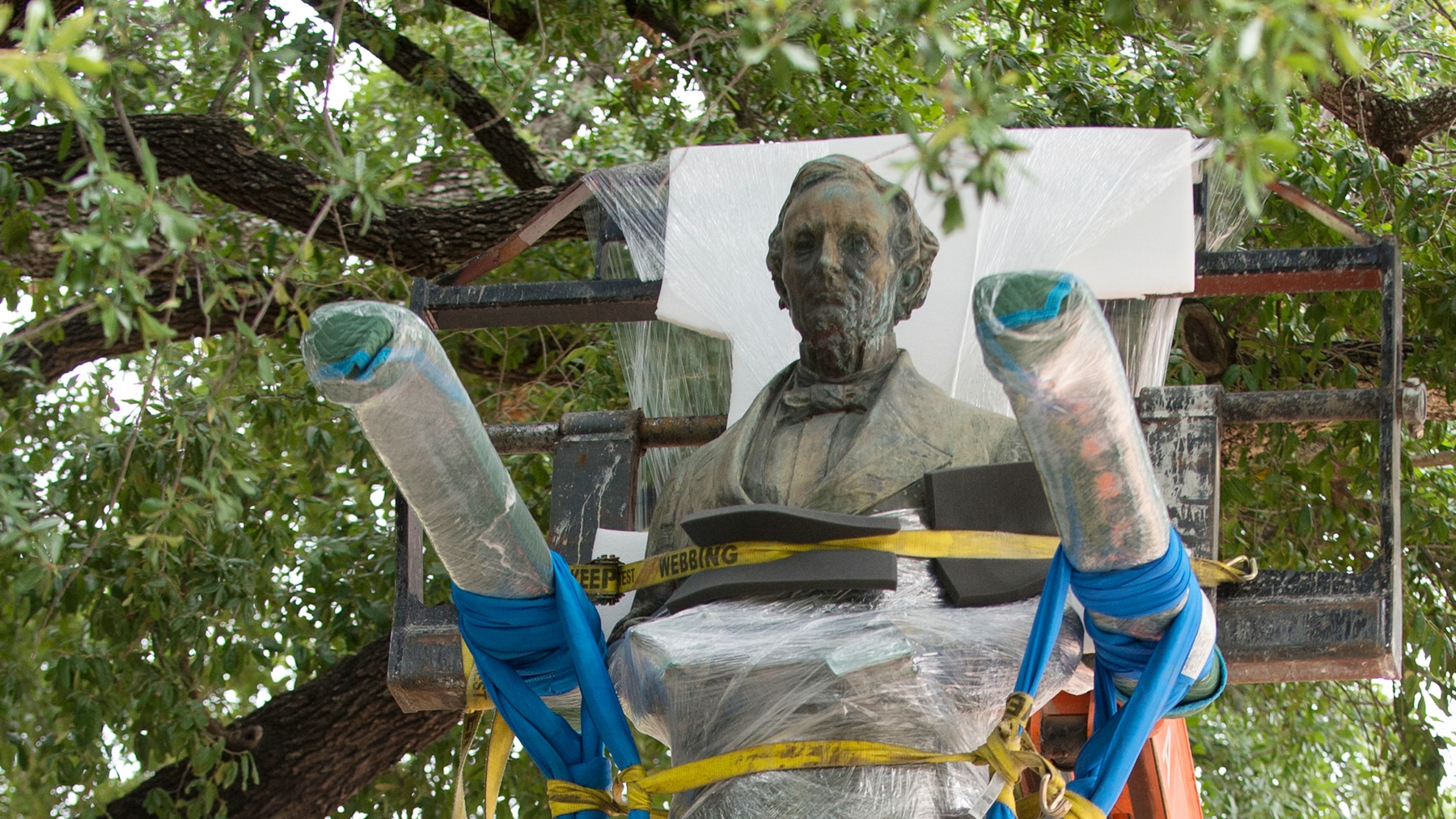 Judge upholds removal of Confederate statues at University