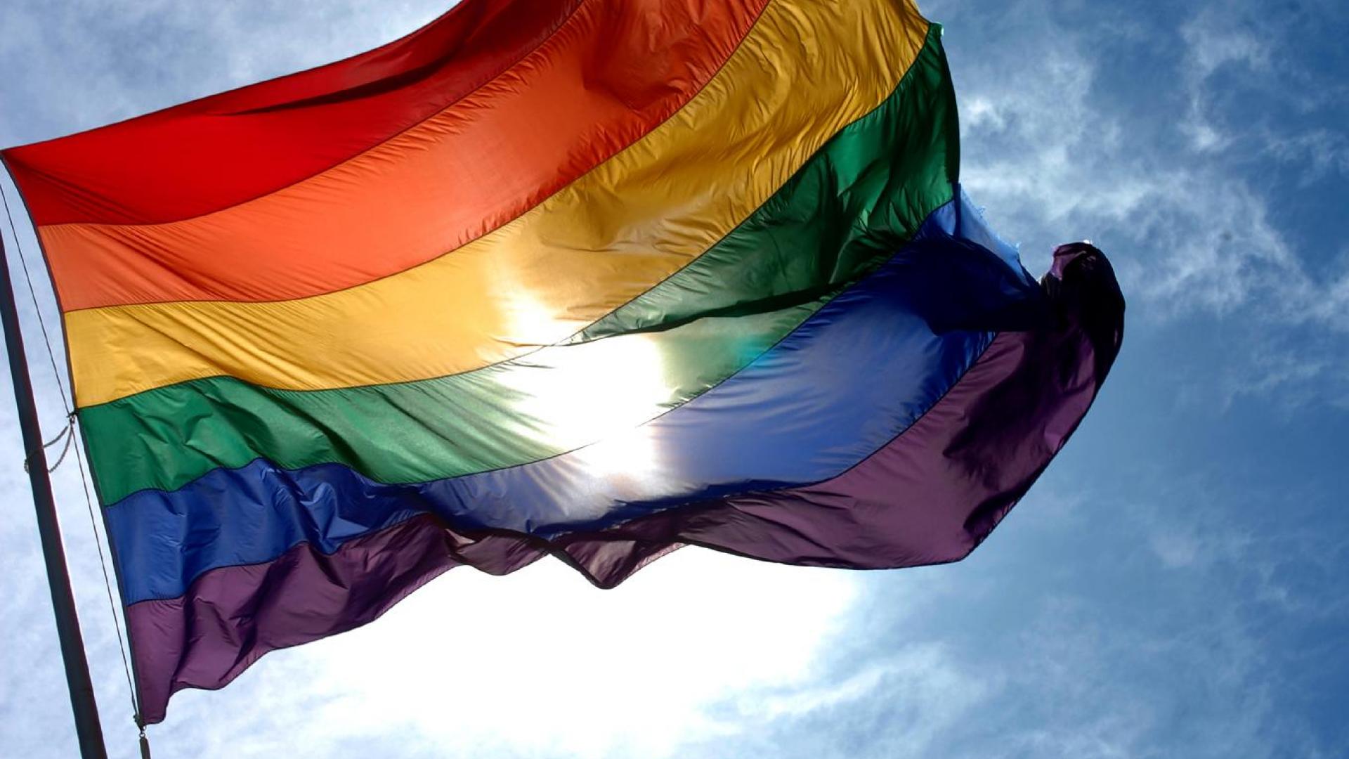 1920x1080_beautiful_rainbow_flag-256328
