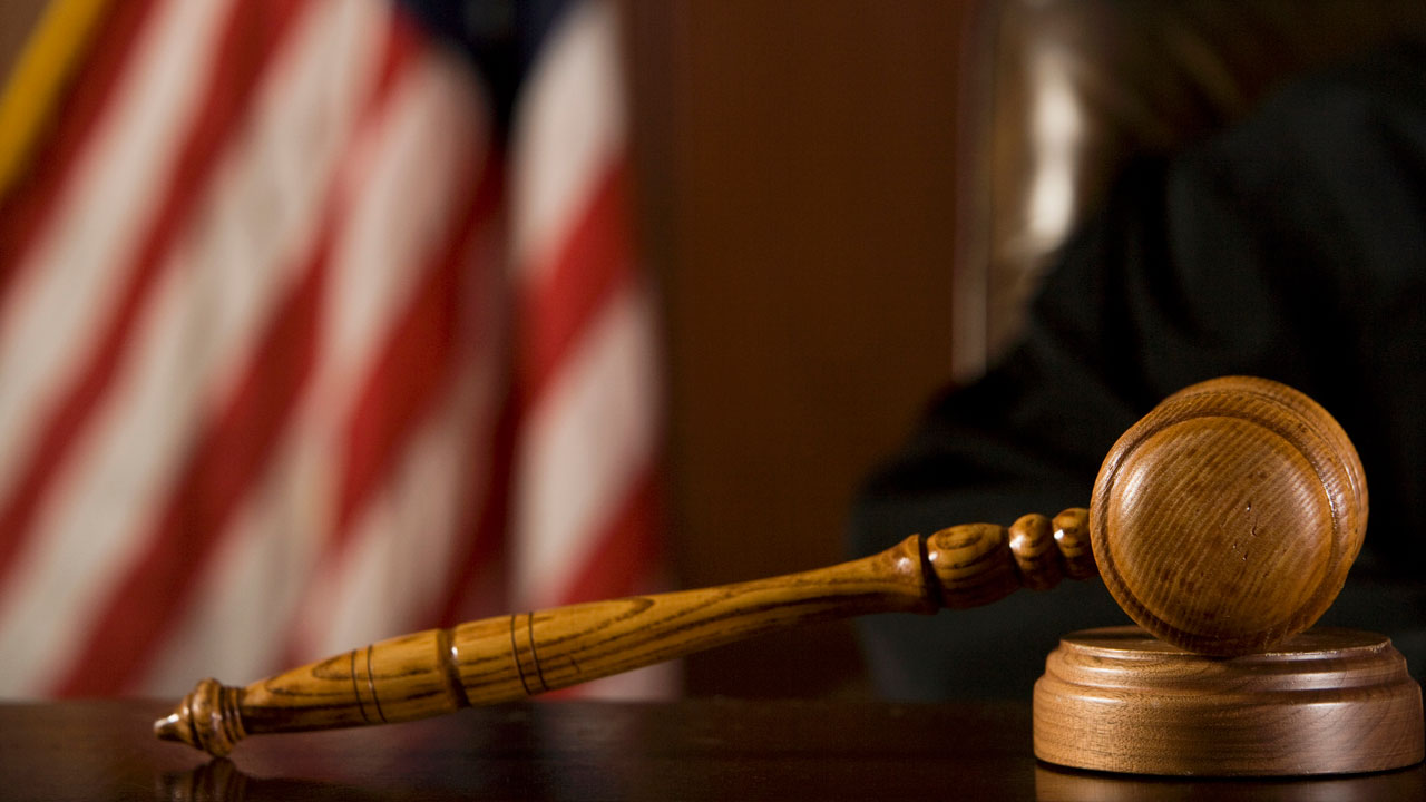 courtroom-102617