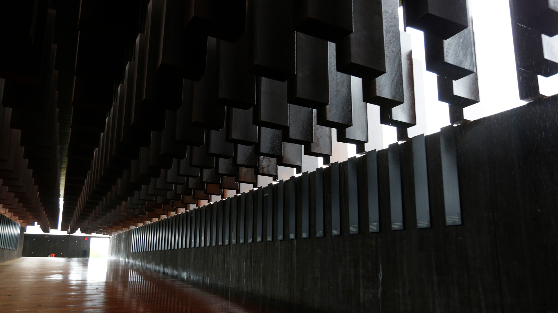 wr_lynching-memorial_mgm