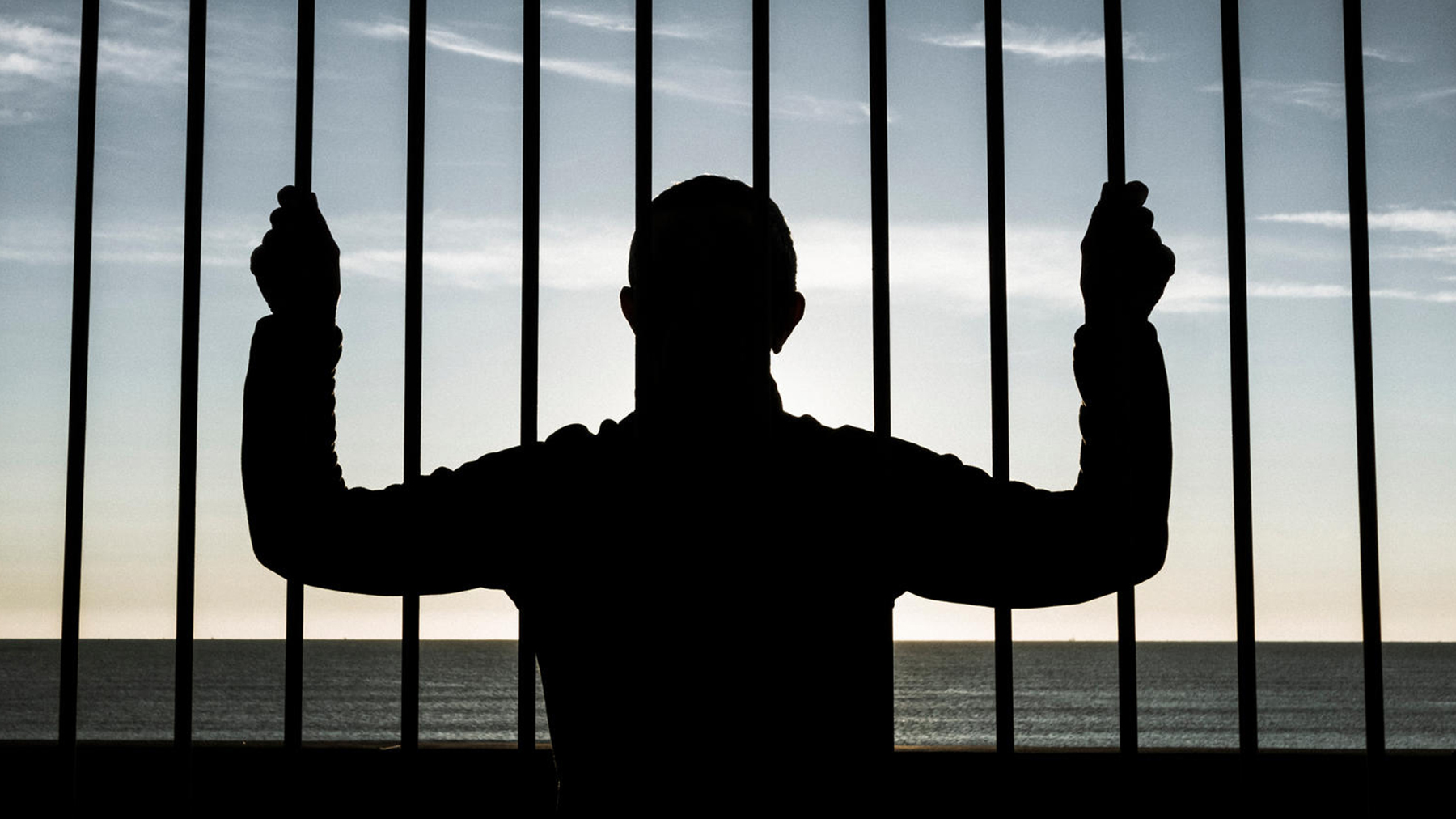 web_sifi_silhouette-of-man-detained_alamy