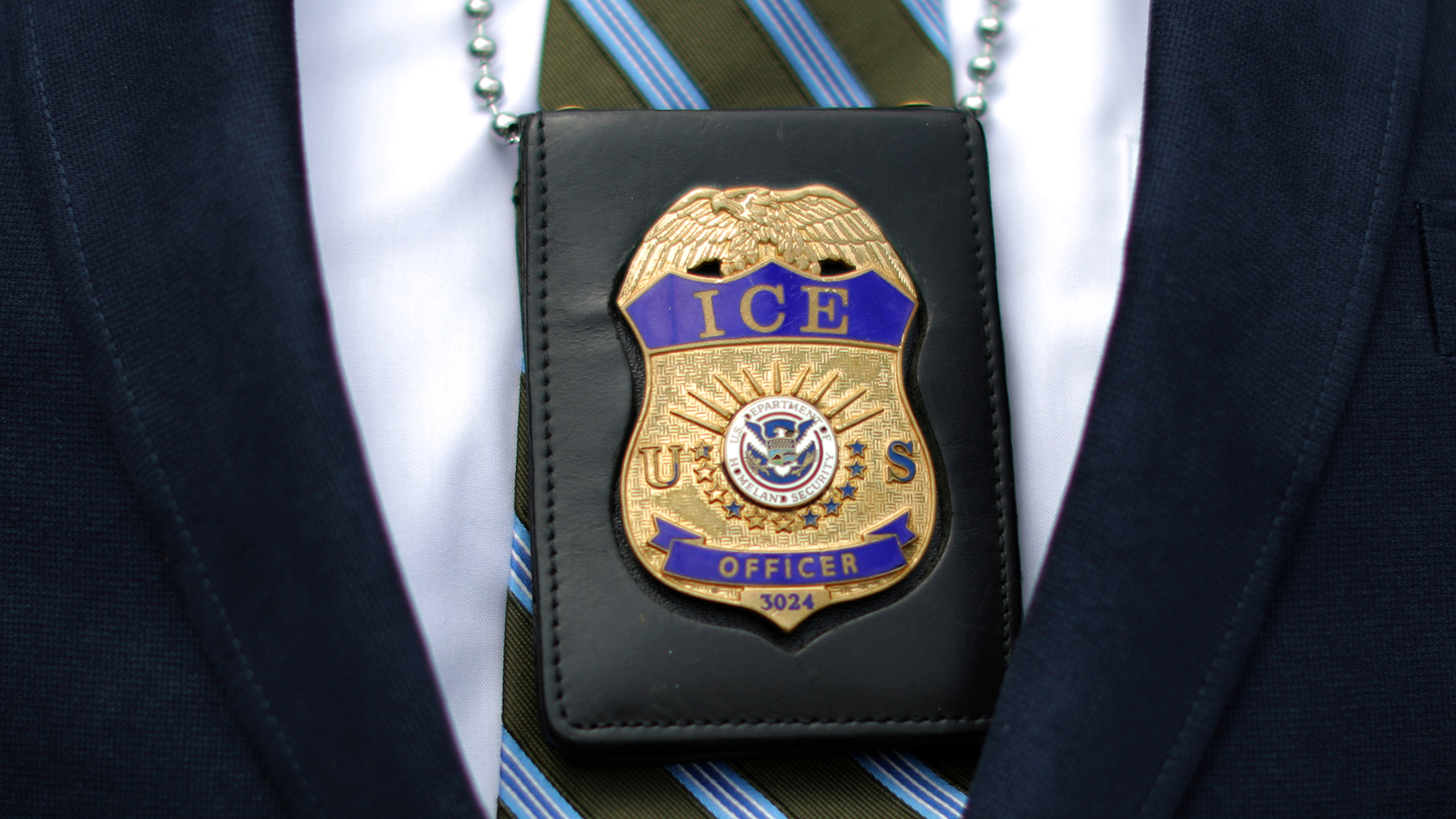 web_sifi_ice-badge_reuters