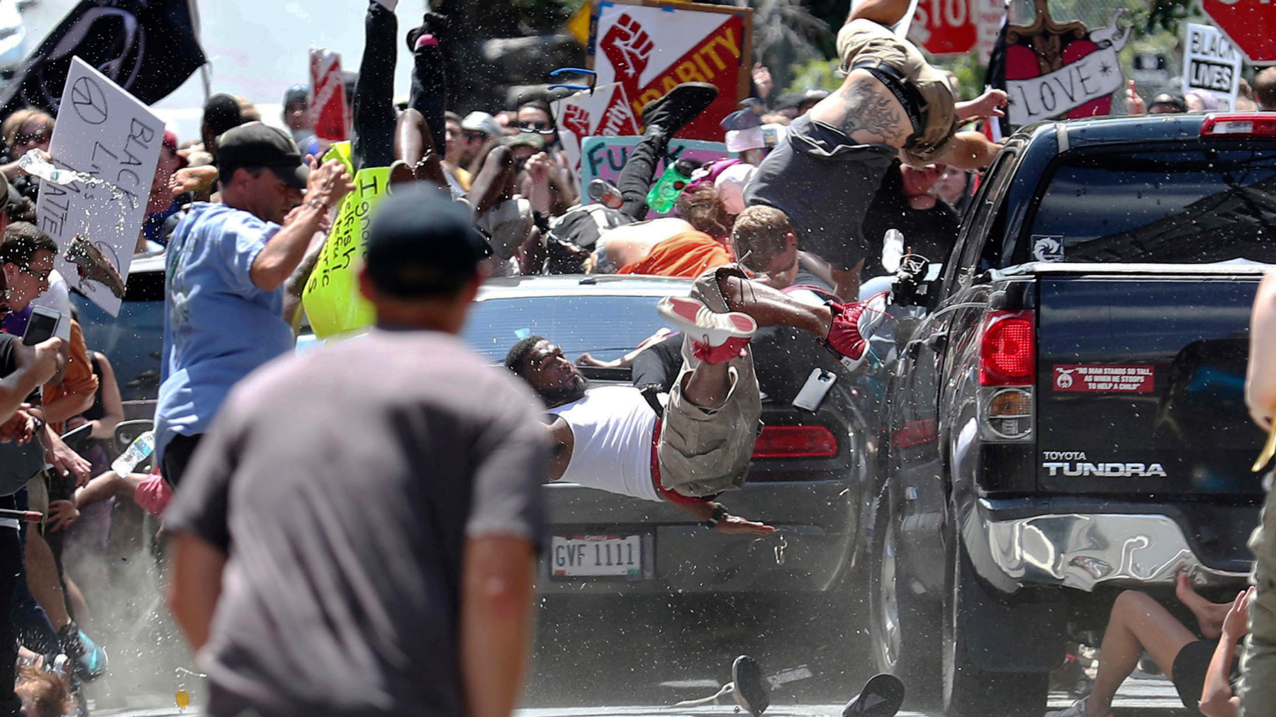 hw_right-wing-terrorism_091218