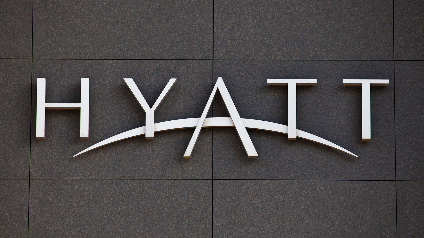 hw_hyatt-anti-hate-group-policy_092818