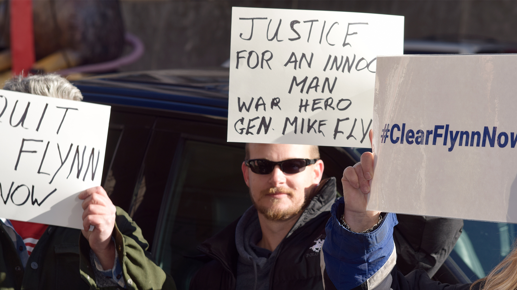hw_oath-keepers-michael-flynn-sentencing-rally_121818