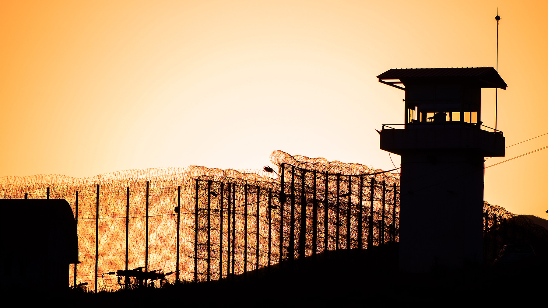 web_attention-on-detention_istock-664514716