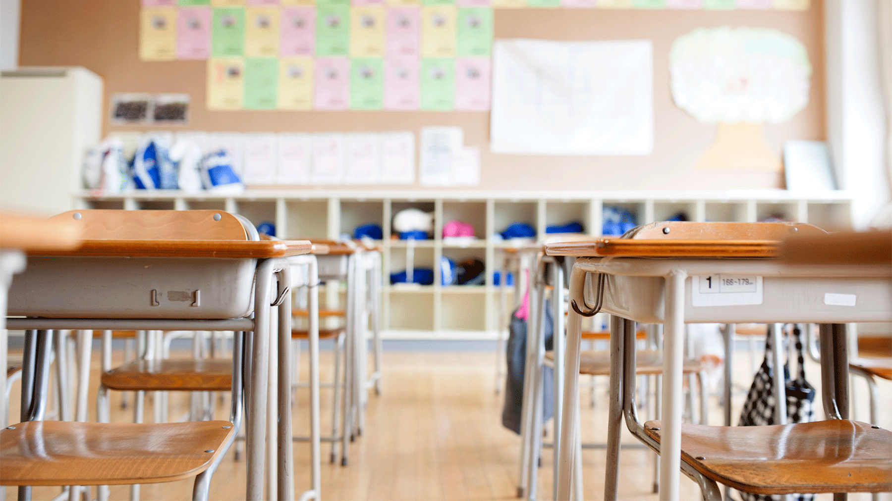 web_charter-school-policy-brief_istock-477252628