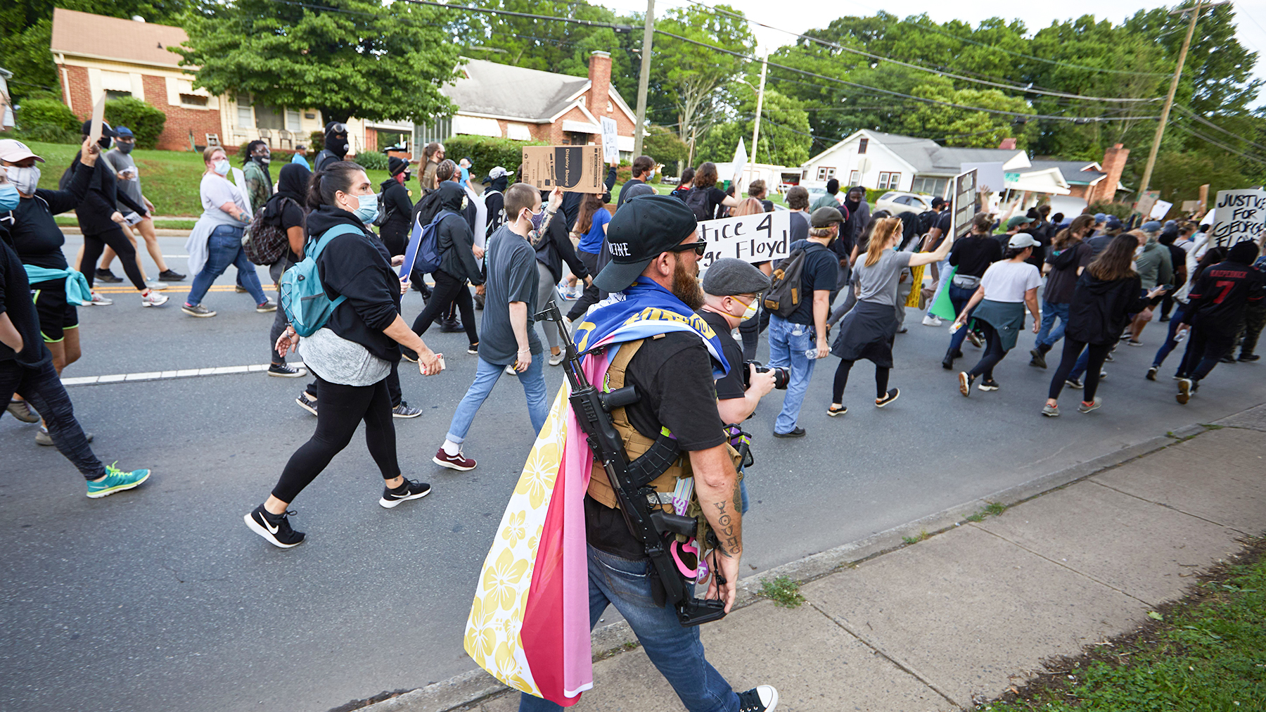 hw_boogaloo-boys-at-george-floyd-rallies_060420