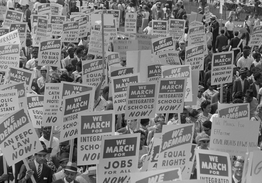 web_5-march-on-washington_crowd-with-signs_library-of-congress-37200-37245u