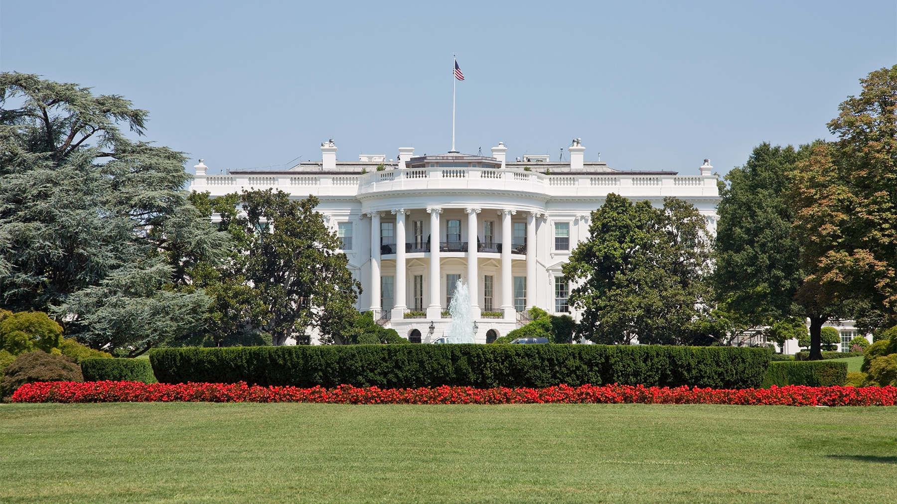 web_white-house_istock-185038876