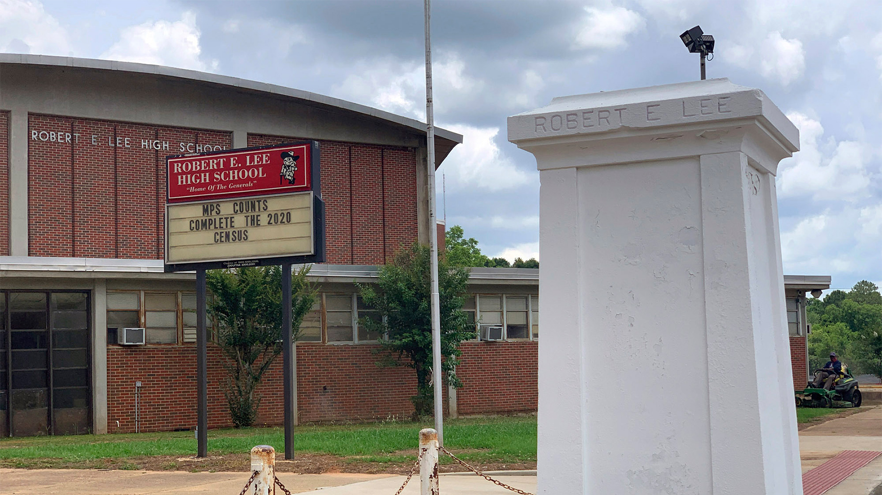 web_whose-heritage-schools_ap_20154704154889