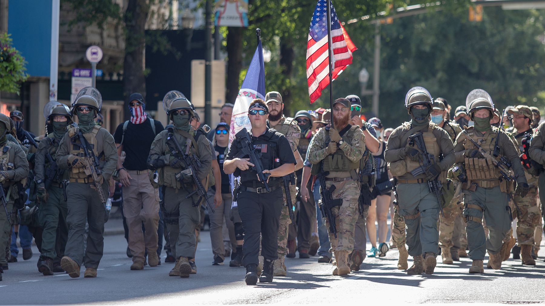 hw_extremism-in-the-military_101121