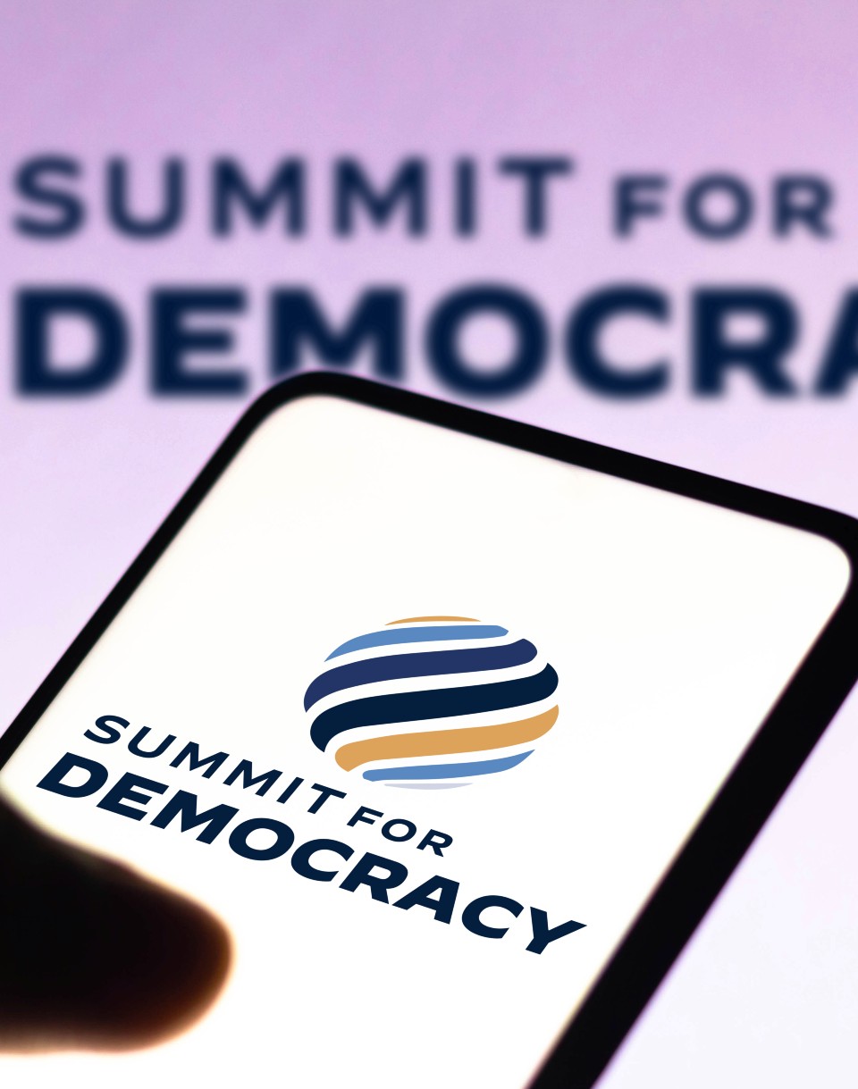 web_summit_democracy_121021_hb