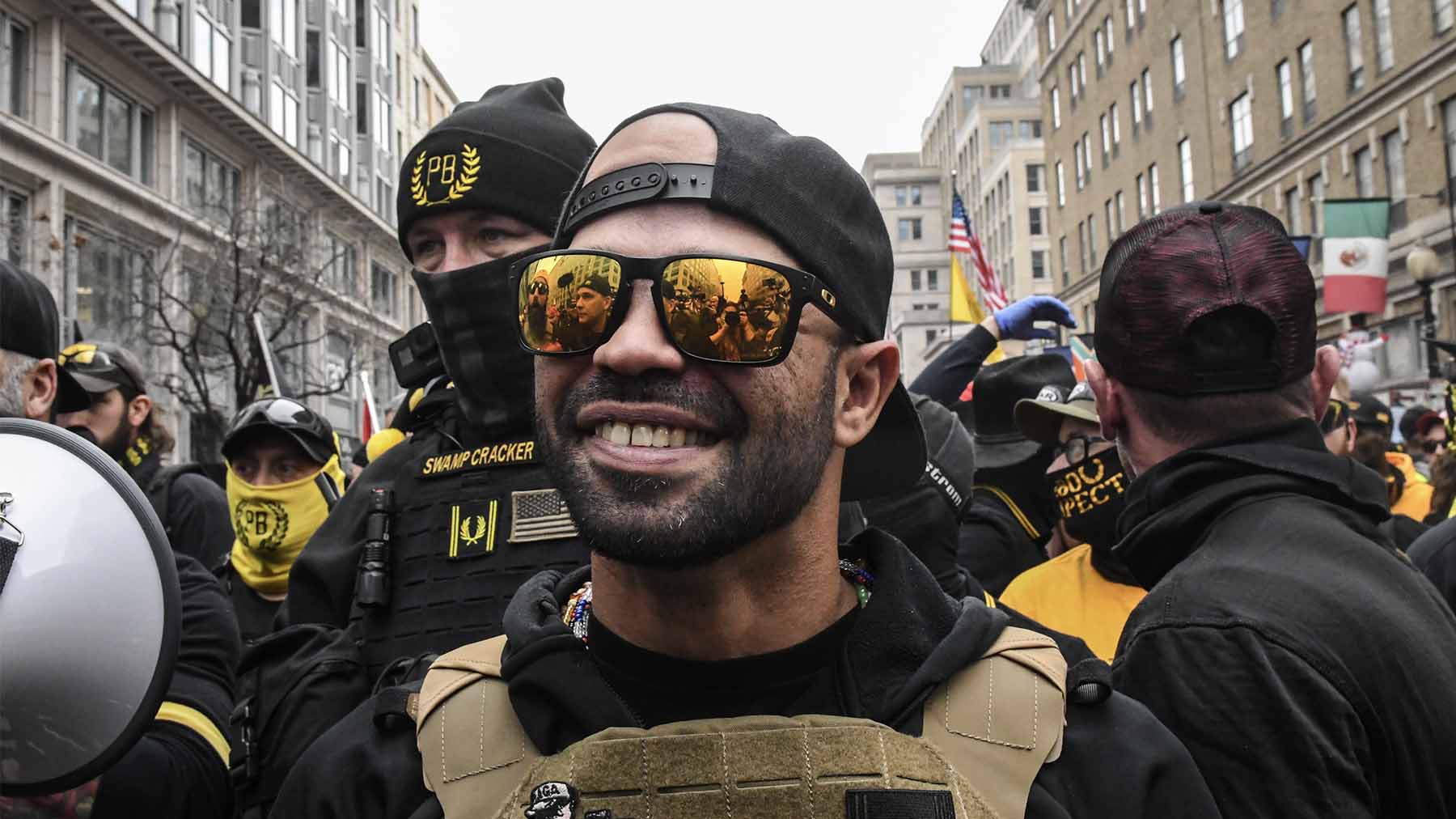 web_hw_dc-police-helps-proud-boys_dec-2022