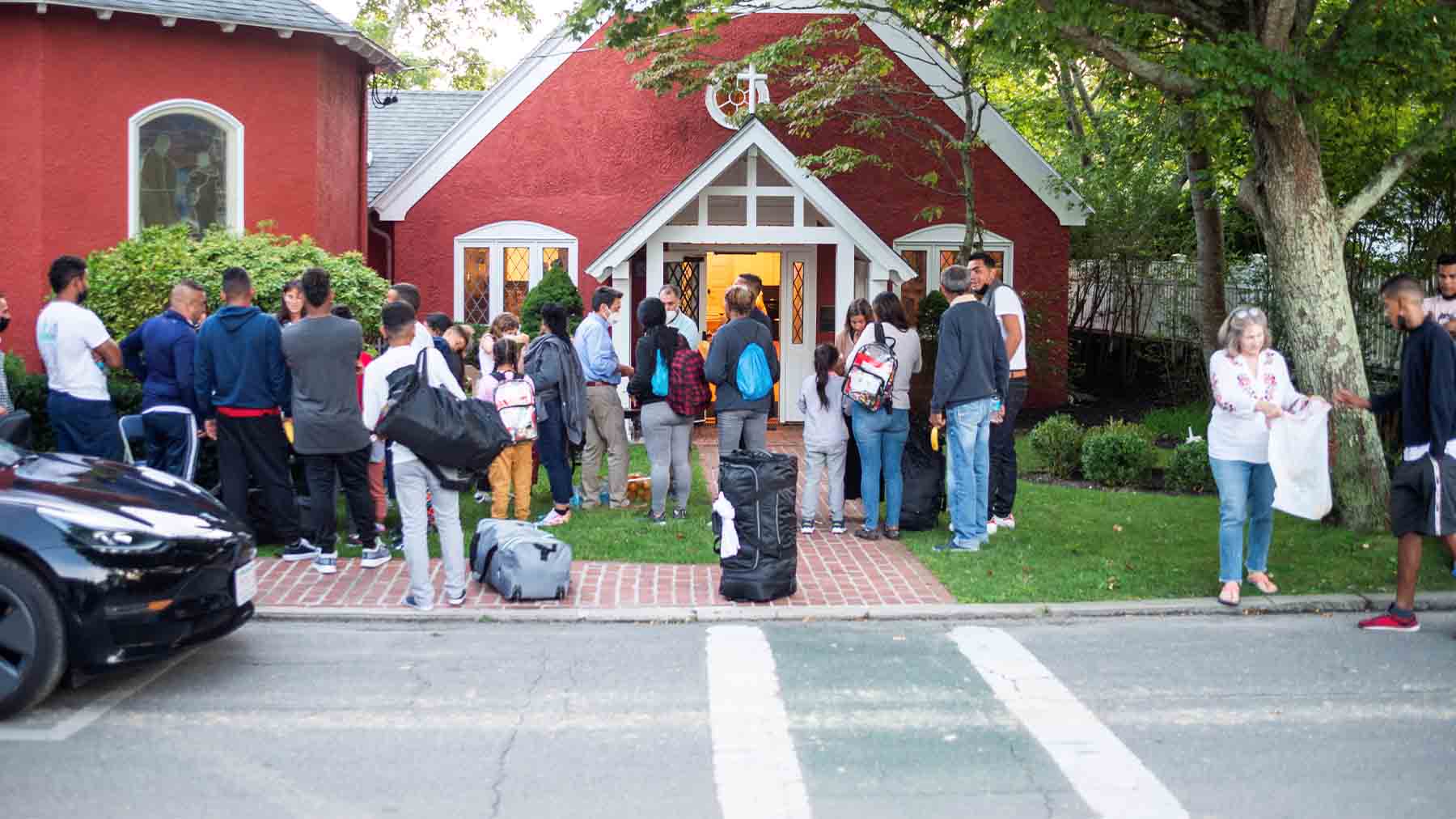 web_splc-sues-fl-gov-desantis-for-illegally-transporting-migrants_dec_2022