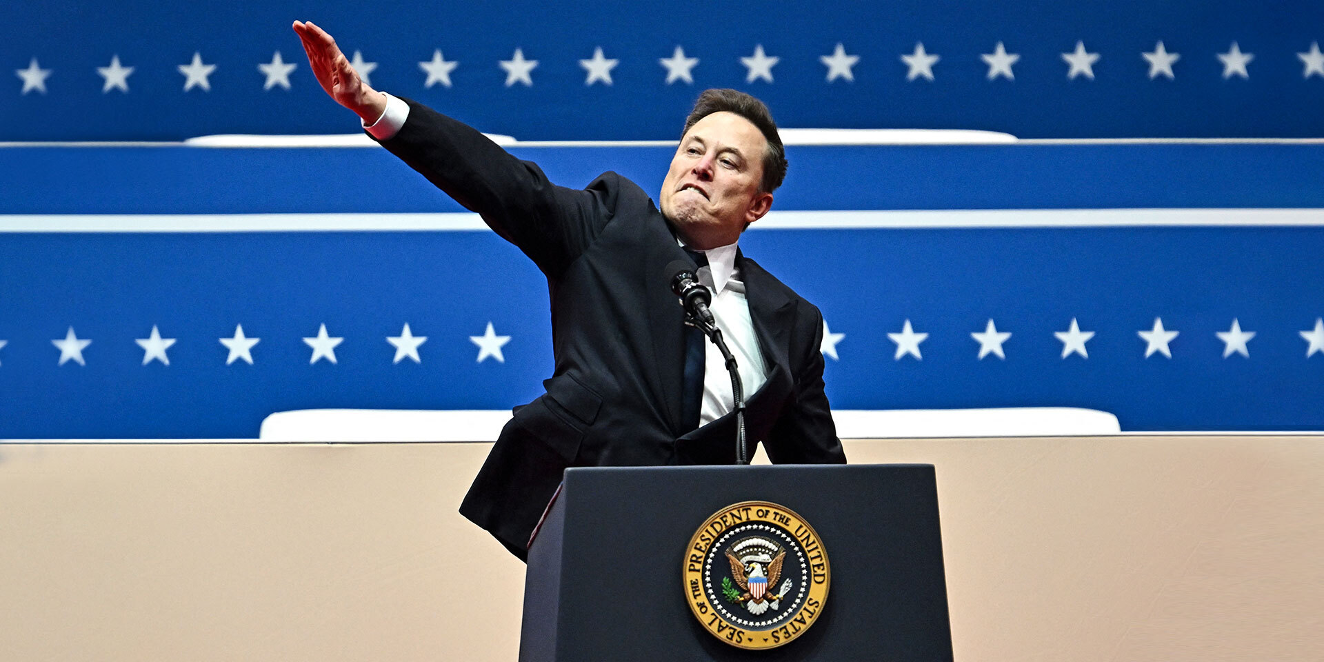 Elon Musk doing a Nazi salute